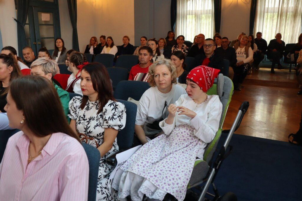 Img 2009 1536x1024