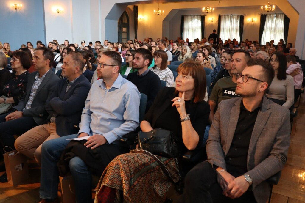 Img 2024 1536x1024
