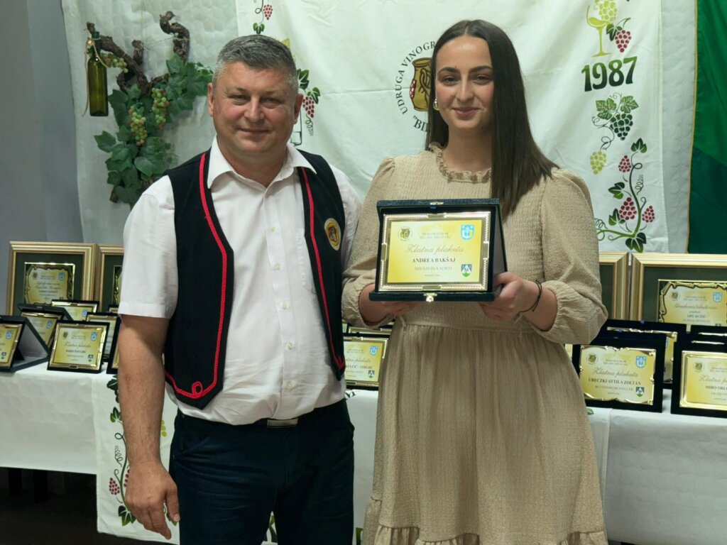 Izložba Vina Kž 2026 05 22 21 13 04 (31)