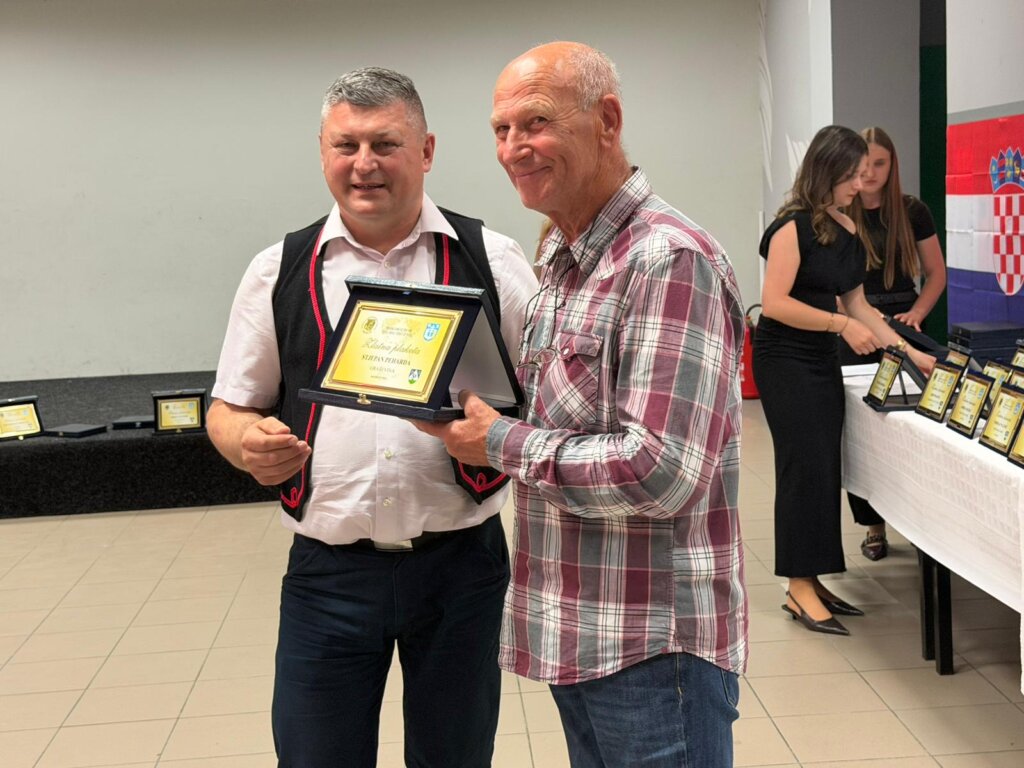 Izložba Vina Kž 2026 05 22 21 13 04 (35)