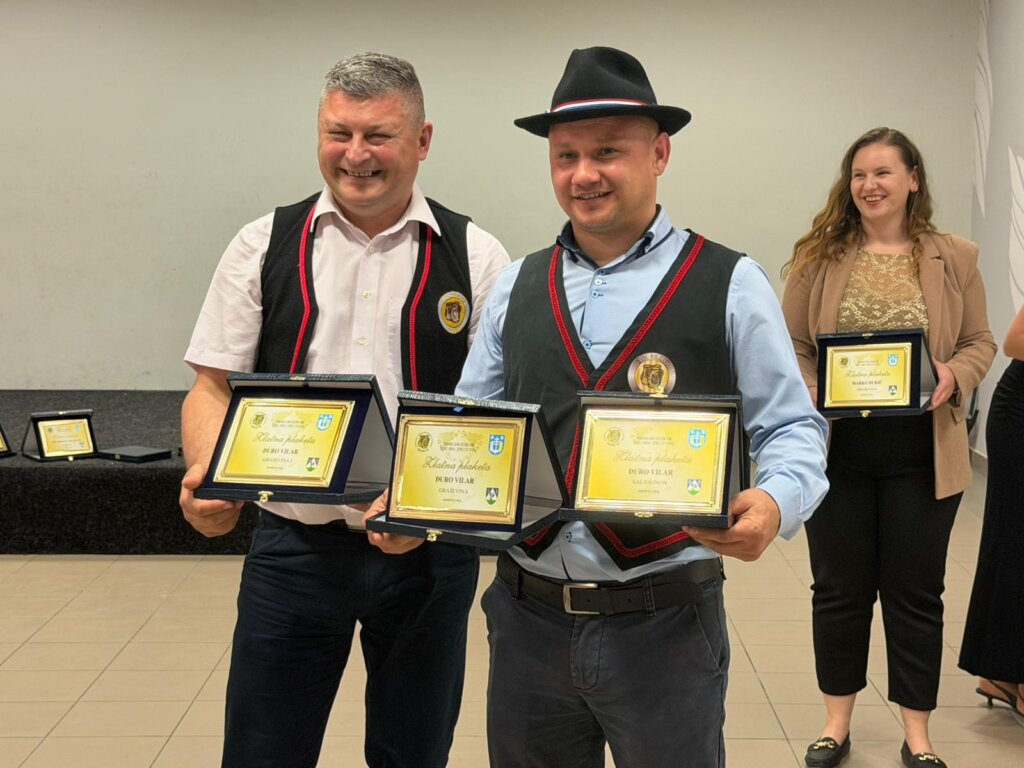 Izložba Vina Kž 2026 05 22 21 13 04 (38)