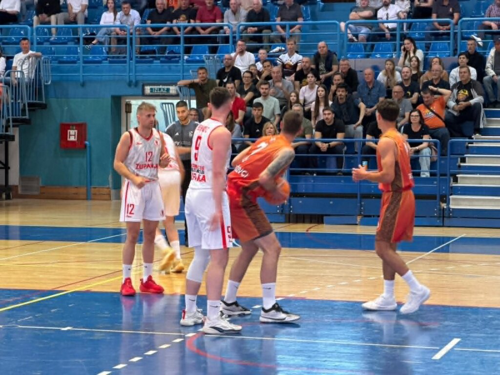 Kk Radnik županja (1)