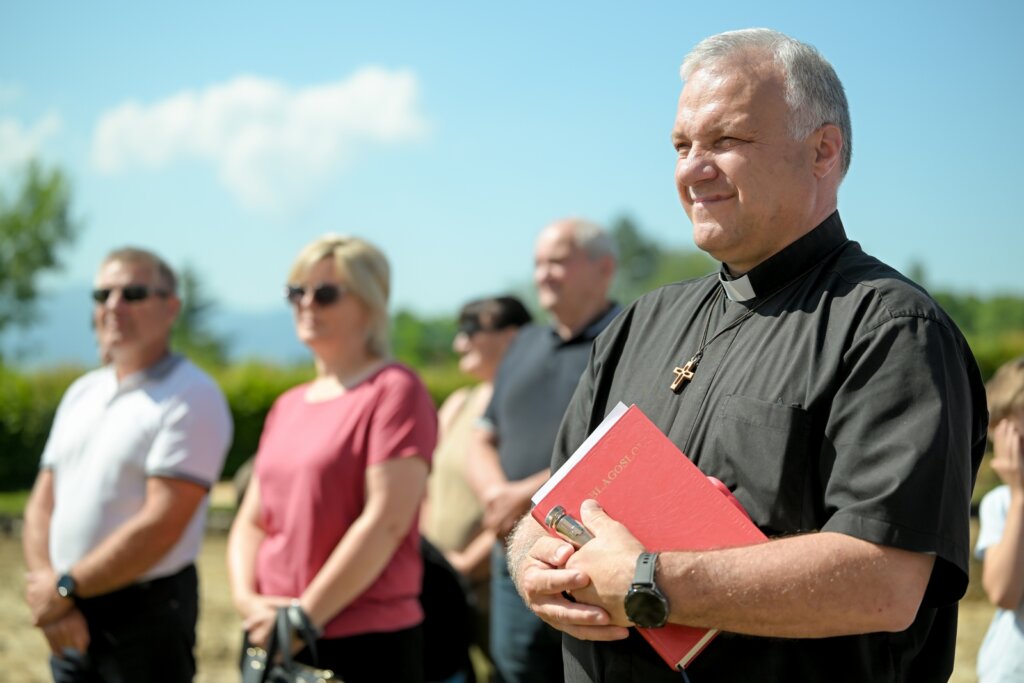 Donja Voca Kamen Temeljac 13