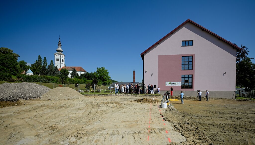 Donja Voca Kamen Temeljac 7