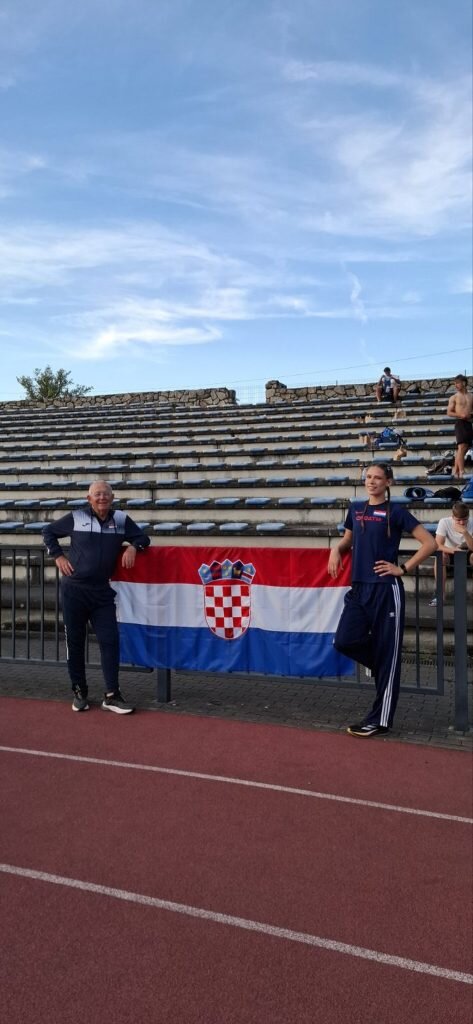 Dora Colig Srebro Poljska 473x1024