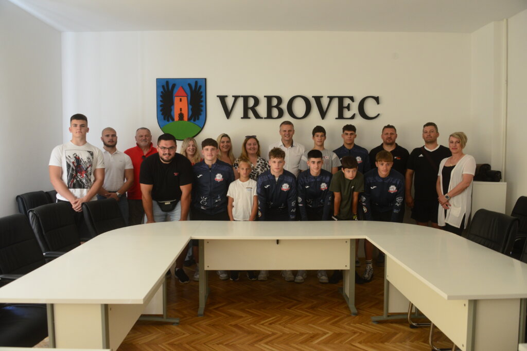 [FOTO] Gradonačelnik Vrbovca Denis Kralj održao prijem za sportaše koji su osvojili medalje na državnim natjecanjima