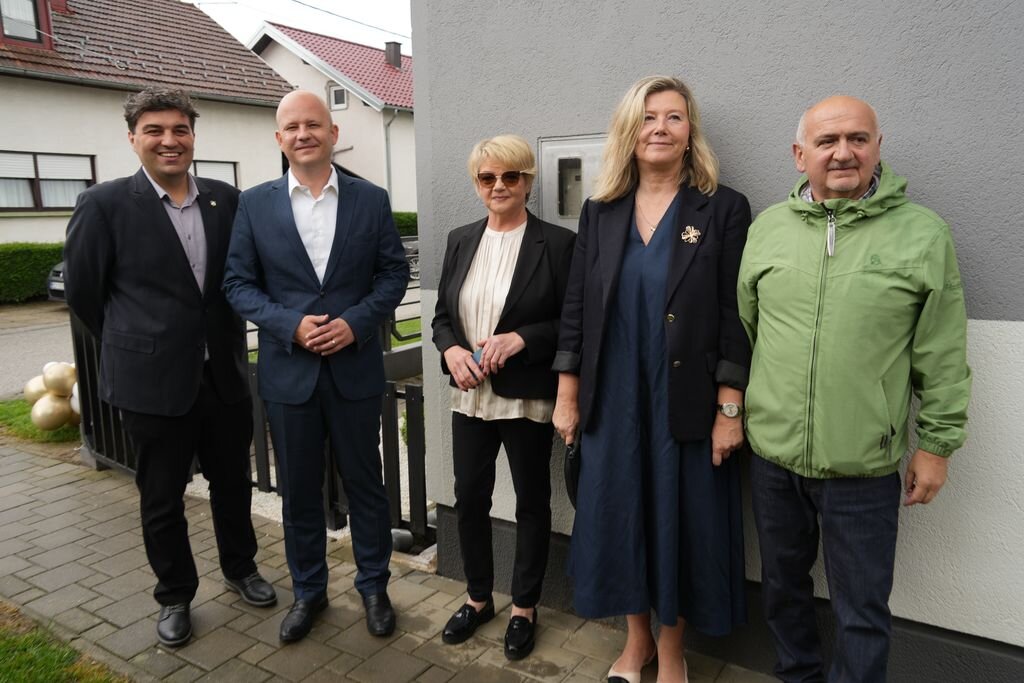 Latice Otvorenje Novog Objekta 02