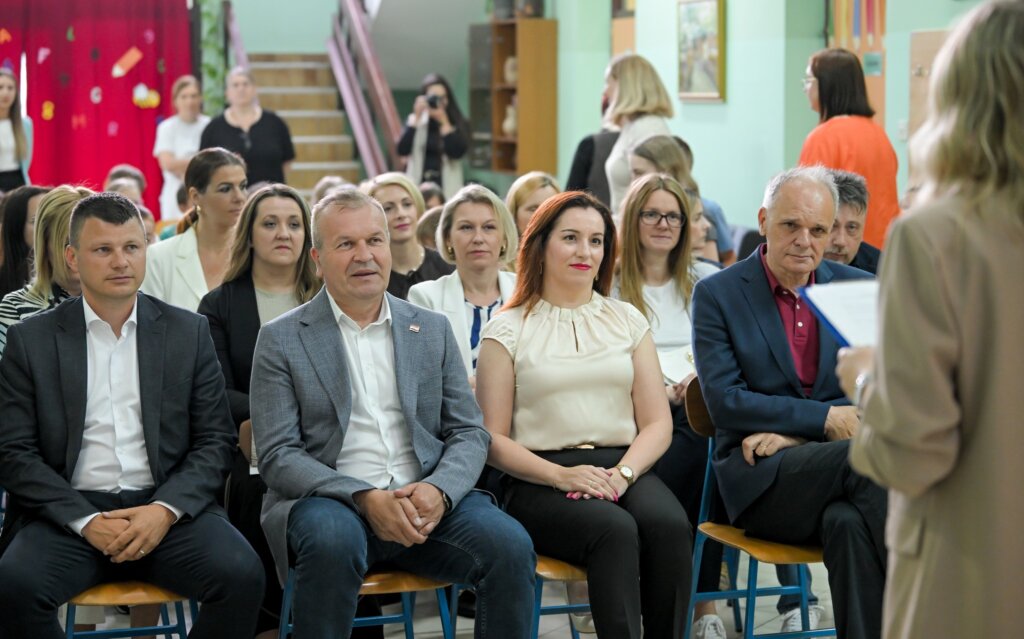 Podrucna Skola Kelemen 4