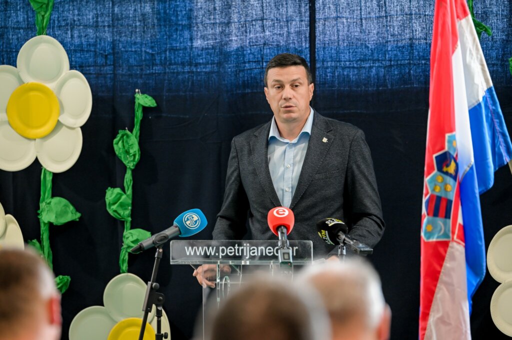 Skola Nova Ves 28