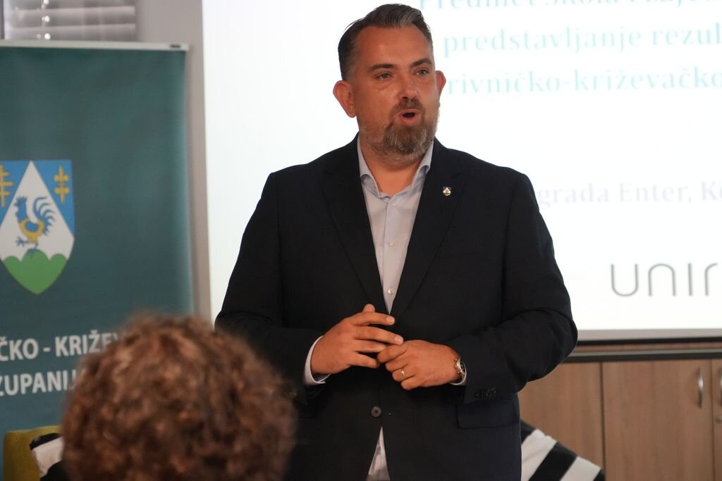 Skola I Zajednica Enter 07