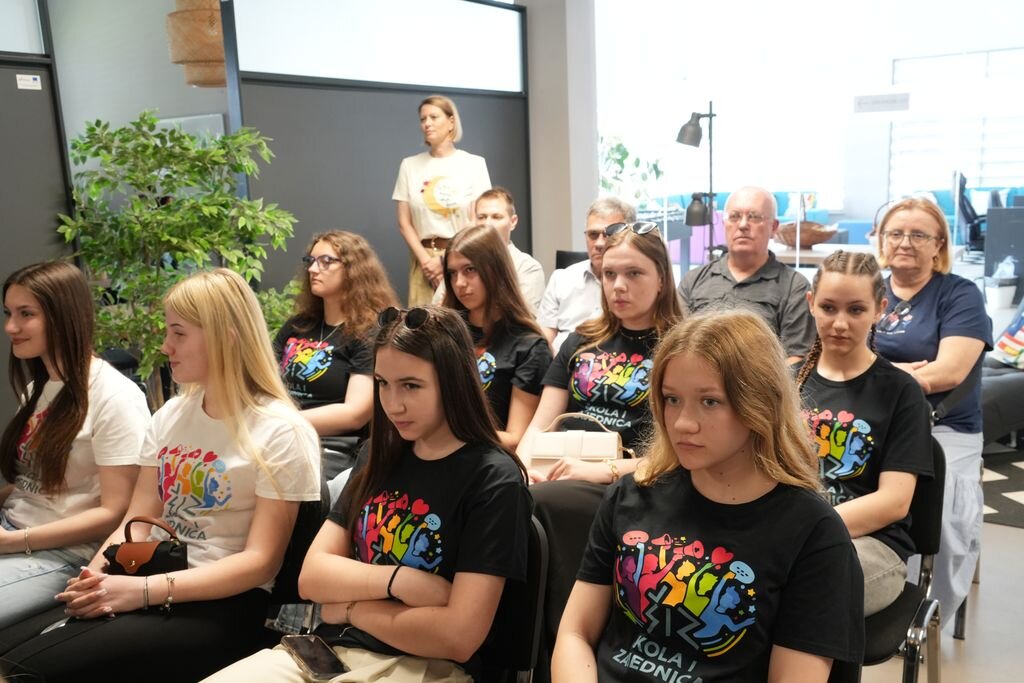 Skola I Zajednica Enter 12