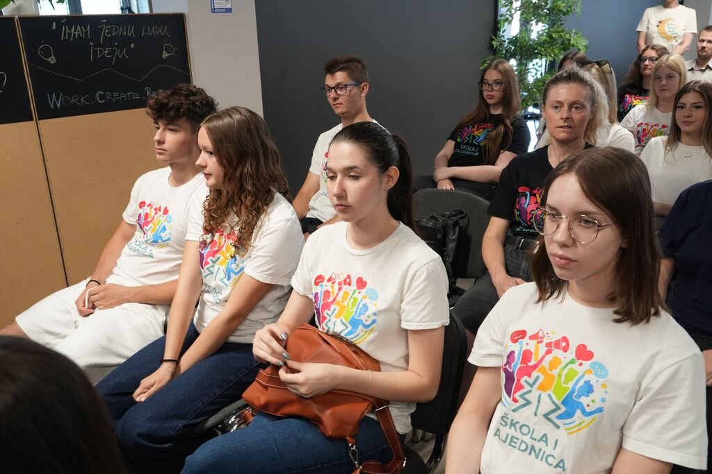 Skola I Zajednica Enter 15