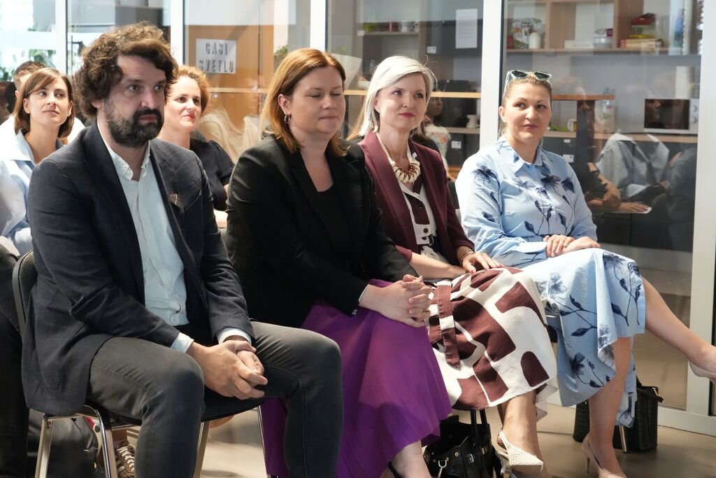 Skola I Zajednica Enter 16