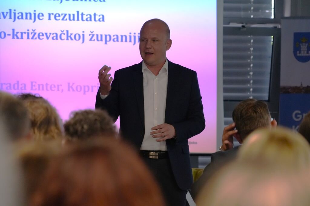 Skola I Zajednica Enter 21