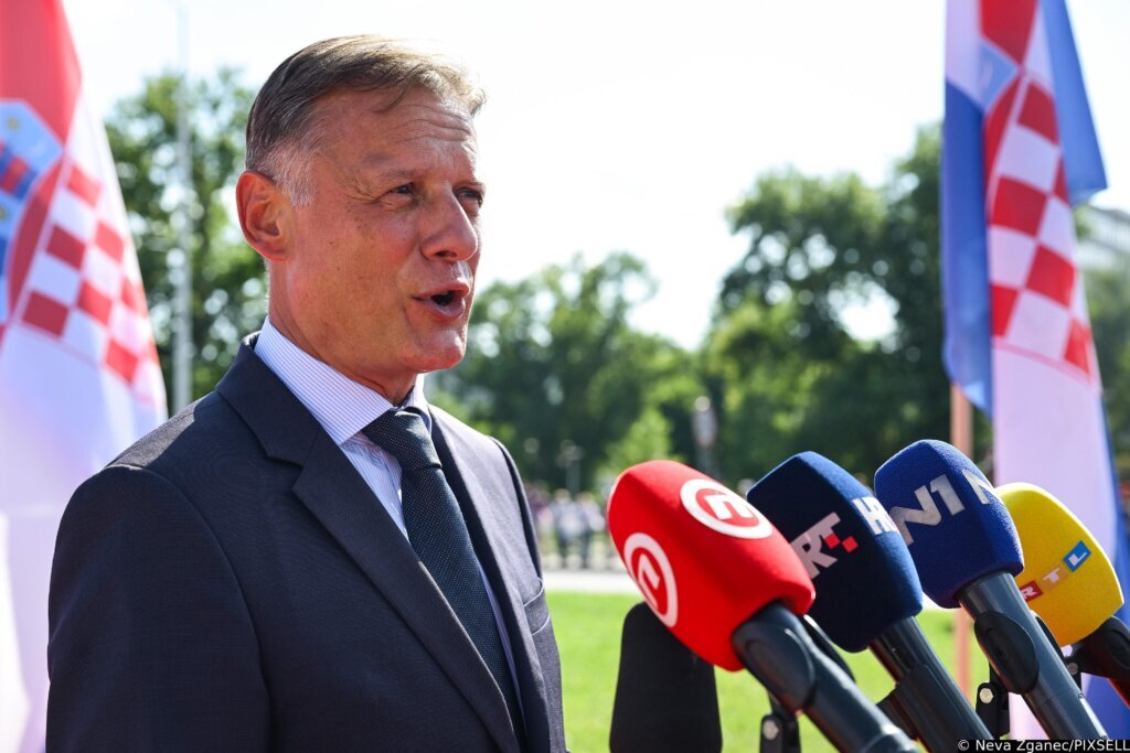 Zagreb: Uzvanici Na Vojnom Mimohodu U Povodu 30. Obljetnice Vro Oluja