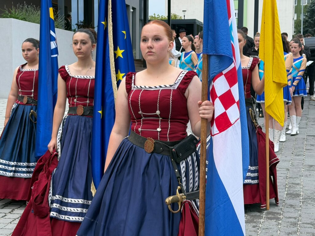 Povorka Spravišče 2026 06 05 20 35 10 (19)