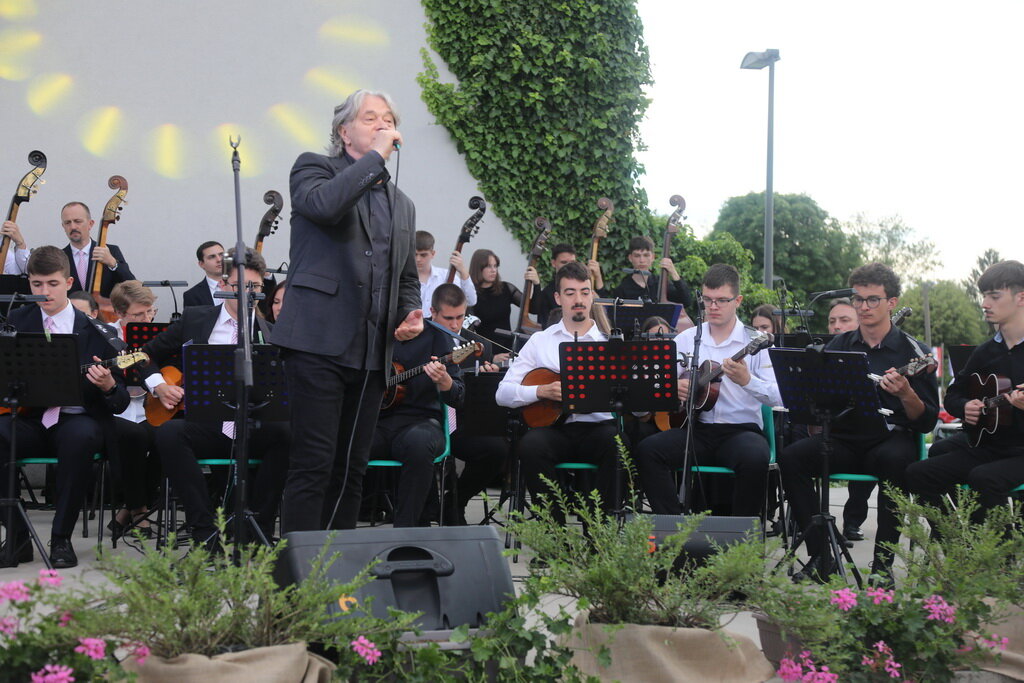 Tamburasi Knjiznica 004