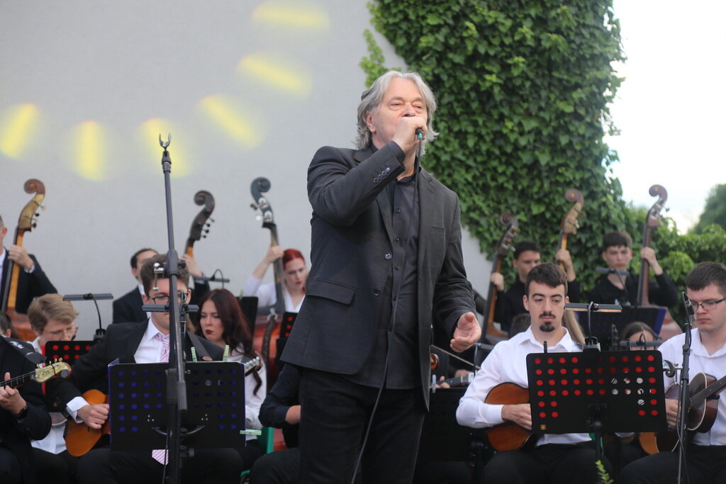 Tamburasi Knjiznica 005