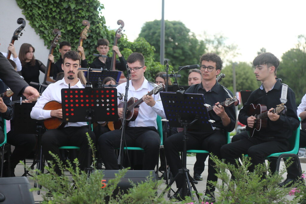 Tamburasi Knjiznica 006