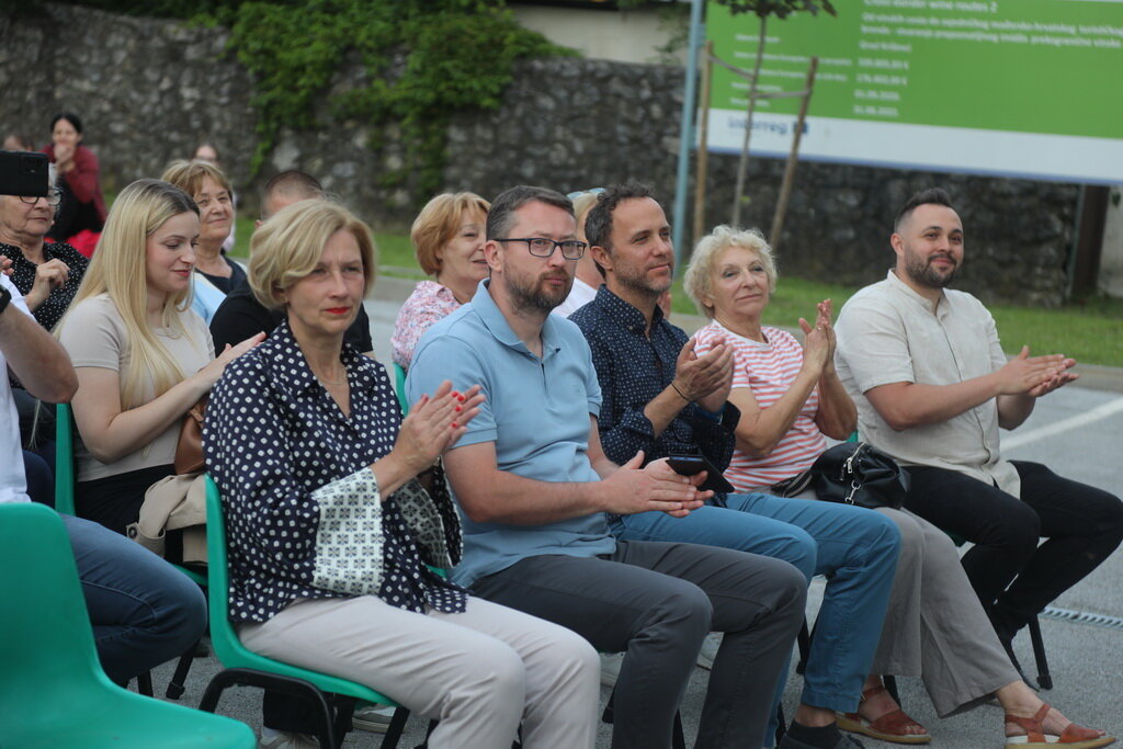 Tamburasi Knjiznica 009