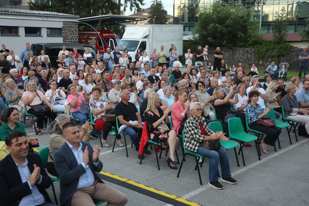Tamburasi Knjiznica 012