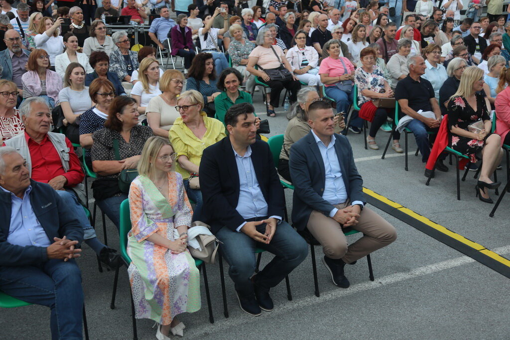 Tamburasi Knjiznica 013