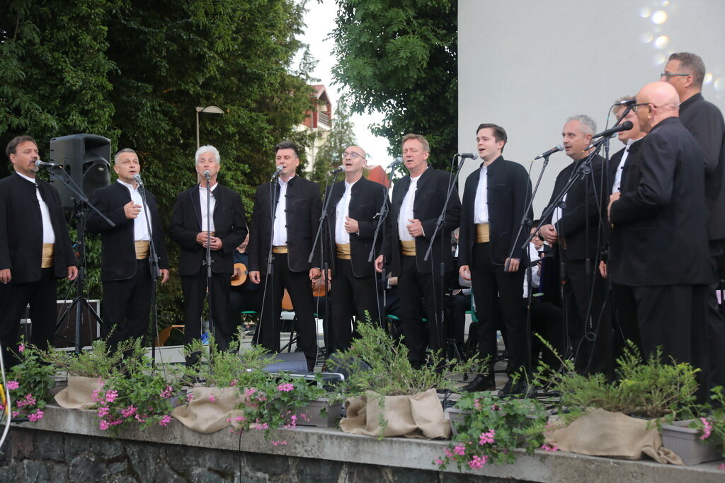 Tamburasi Knjiznica 018
