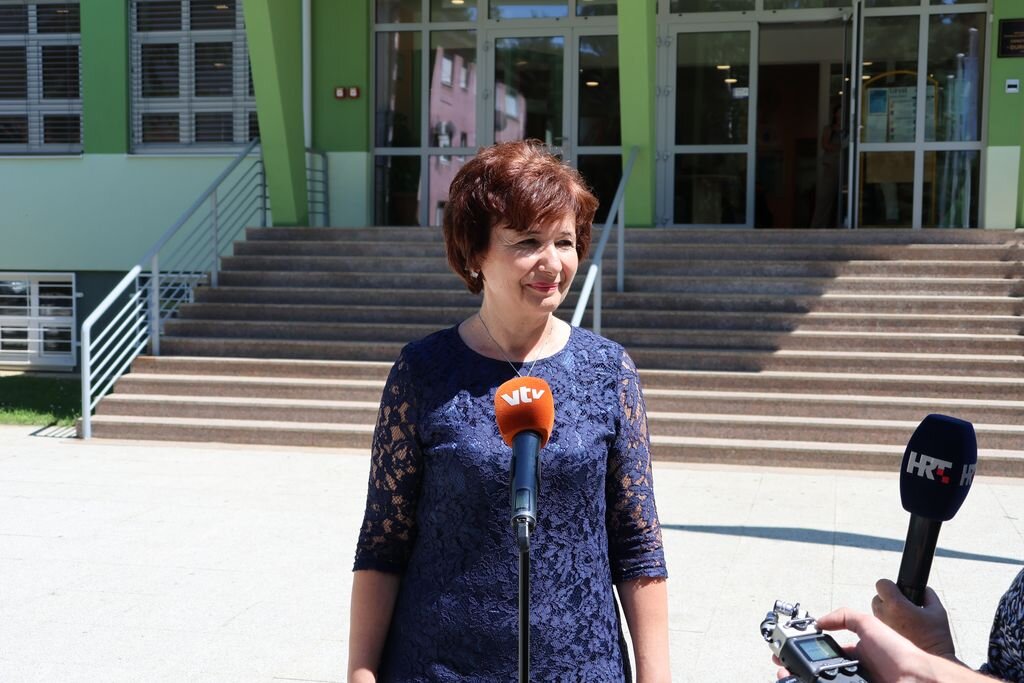 Zavrsna Konferencija Ene Obnova Djuro Ester 02
