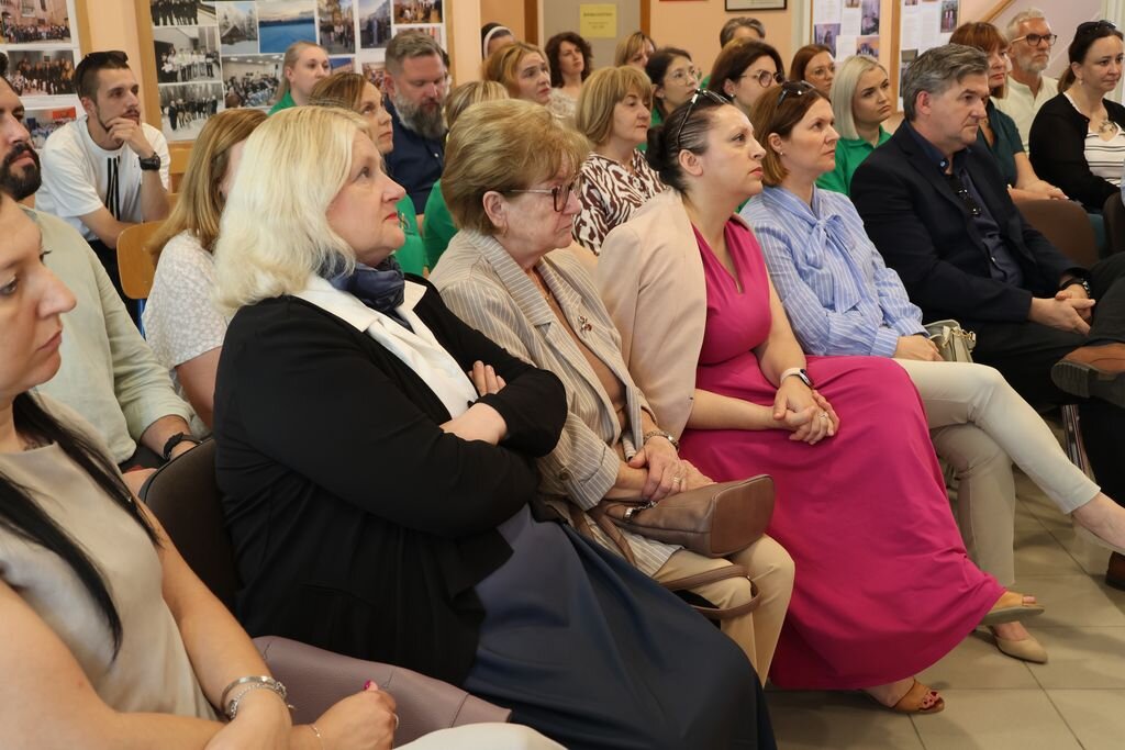 Zavrsna Konferencija Ene Obnova Djuro Ester 09