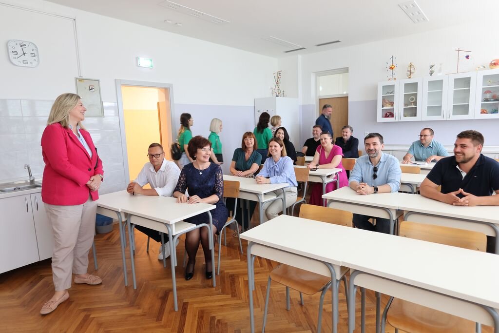 Zavrsna Konferencija Ene Obnova Djuro Ester 15