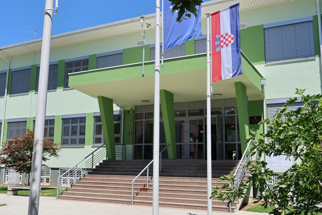 Zavrsna Konferencija Ene Obnova Djuro Ester 22