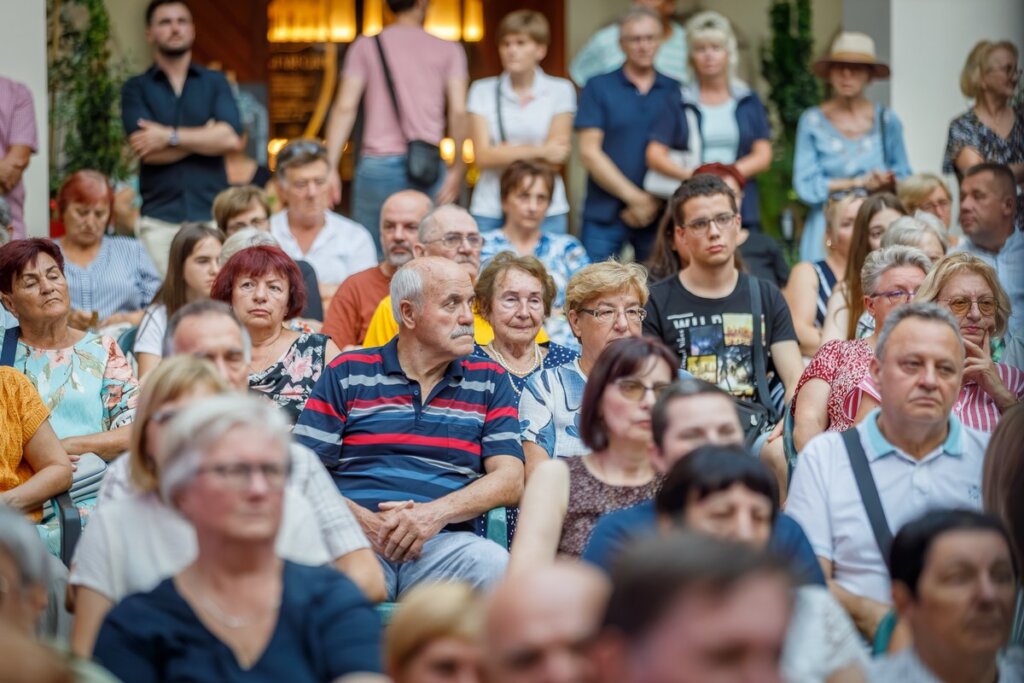 Koncert5riznica 1061 – Kopija