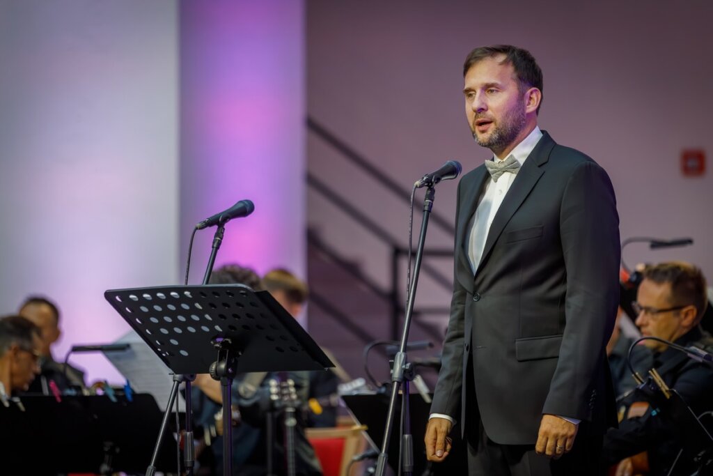 Koncert5riznica 1079 – Kopija