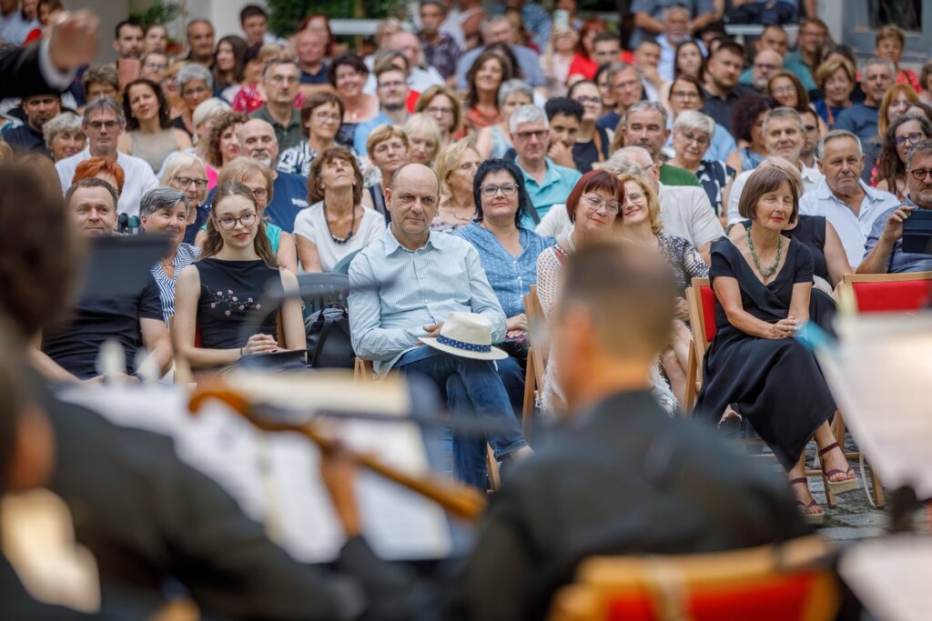 Koncert5riznica 1091 – Kopija