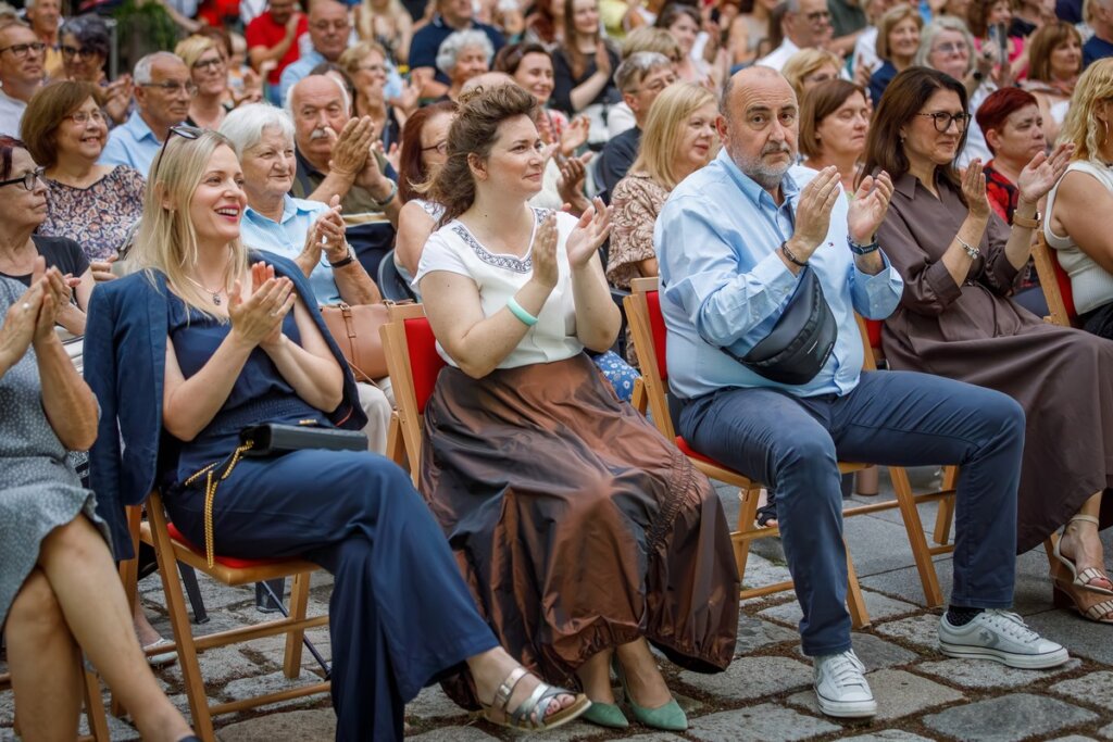 Koncert5riznica 1105 – Kopija