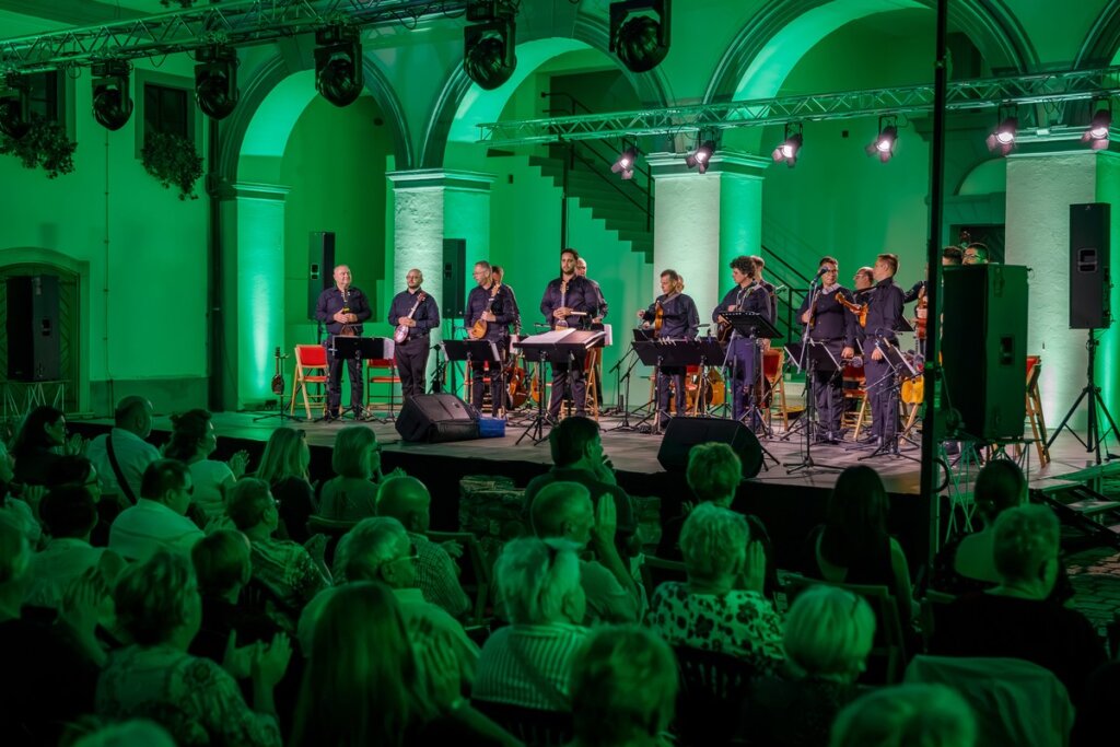 Koncert5riznica 1314 – Kopija