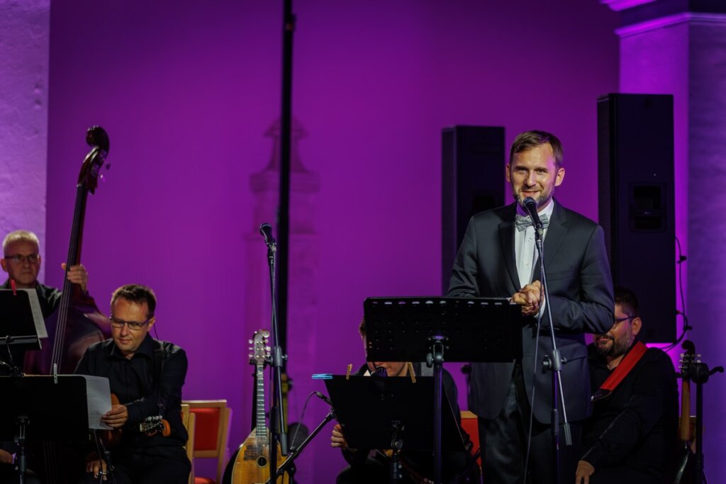 Koncert5riznica 1323 – Kopija