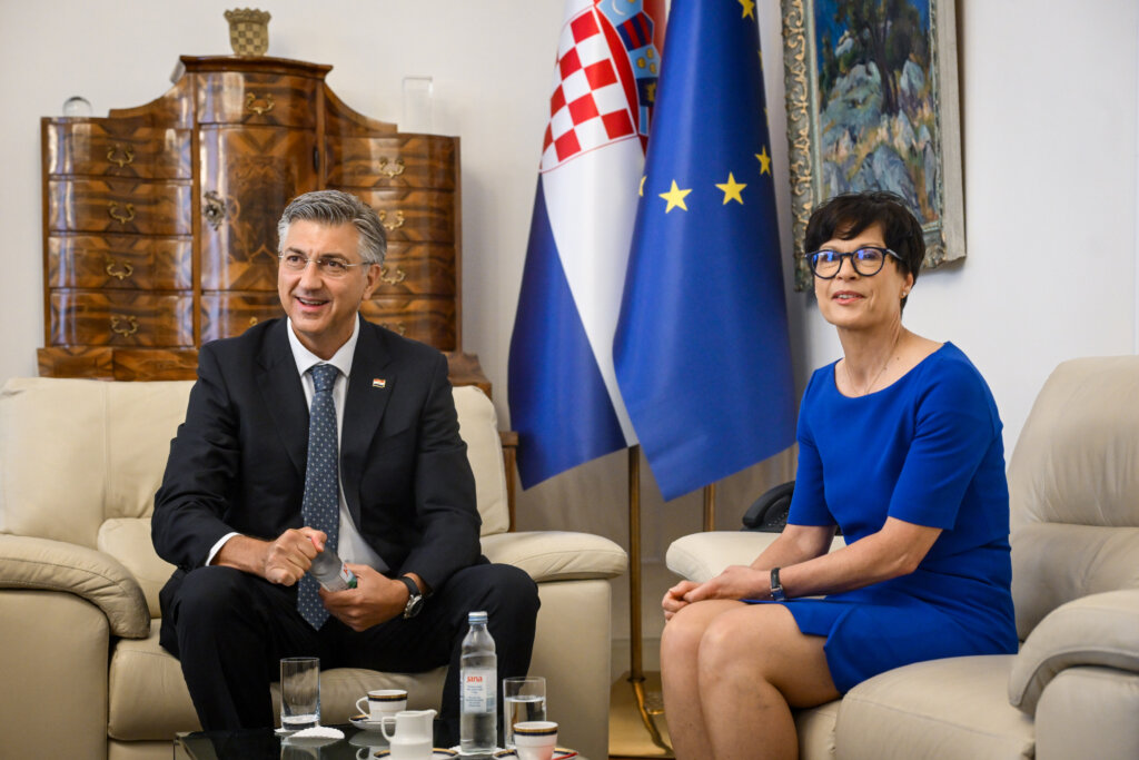 Zagreb: Predsjednik Vlade Andrej Plenković Primio Je Povjerenicu Europske Komisije Za Susjedstvo I Proširenje Martu Kos