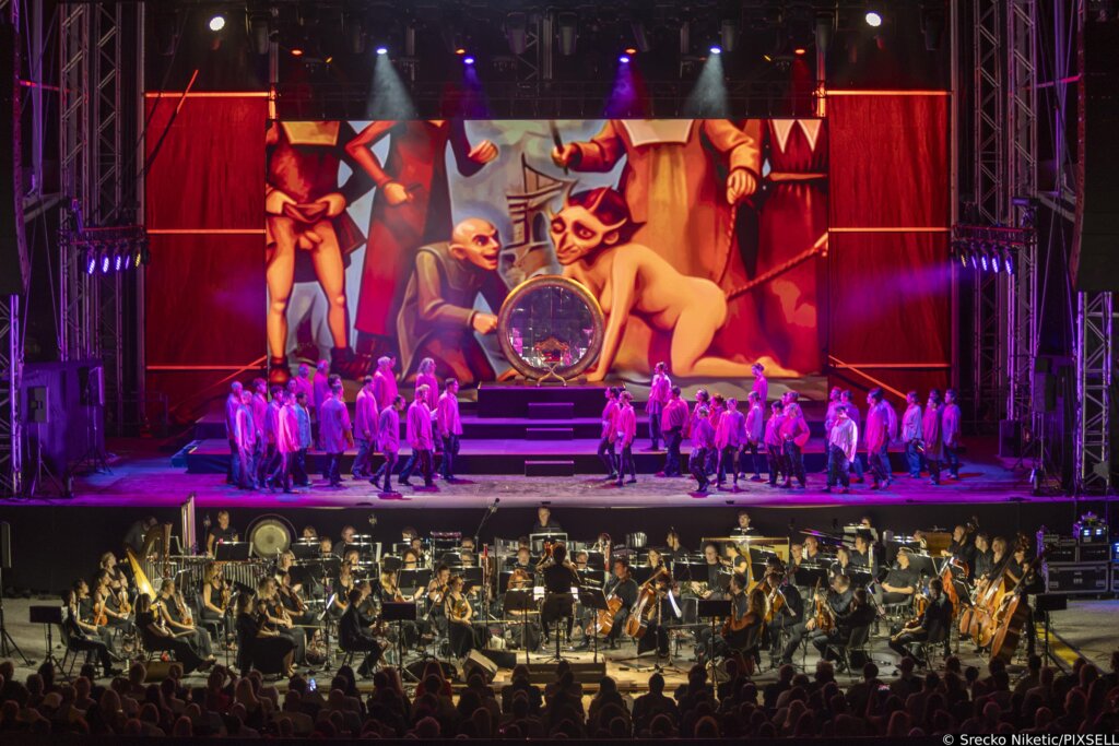 Glazbeno Scenski Spektakl „carmina Burana U Pulskoj Areni