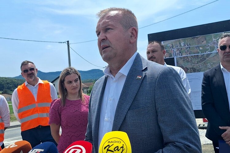 Ljubescica Obilazak Oleg Butkovic005