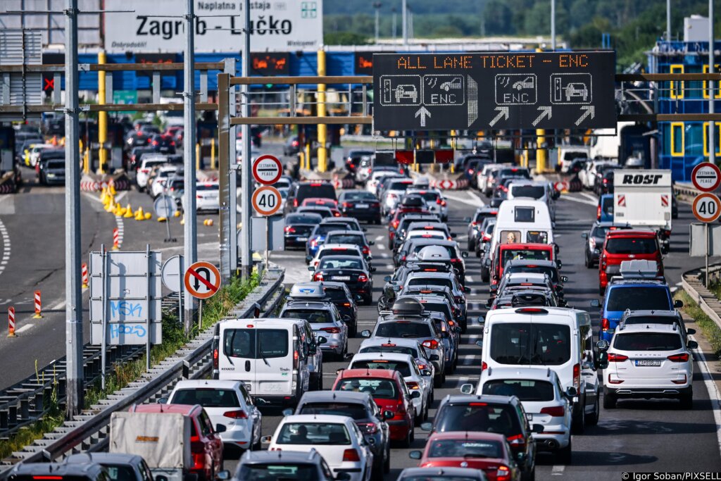 Zagreb: Gužve U Prometu U Smjeru Mora
