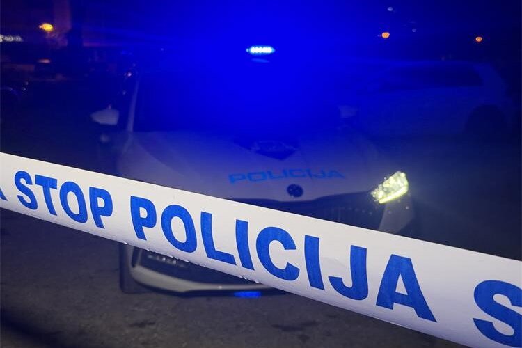 Policija Noć Uhićen