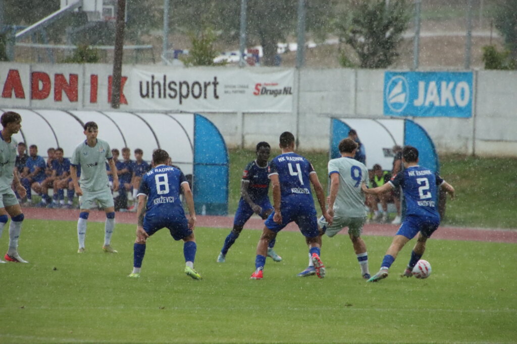 Radnik Dinamo Juniori 3197 (4)