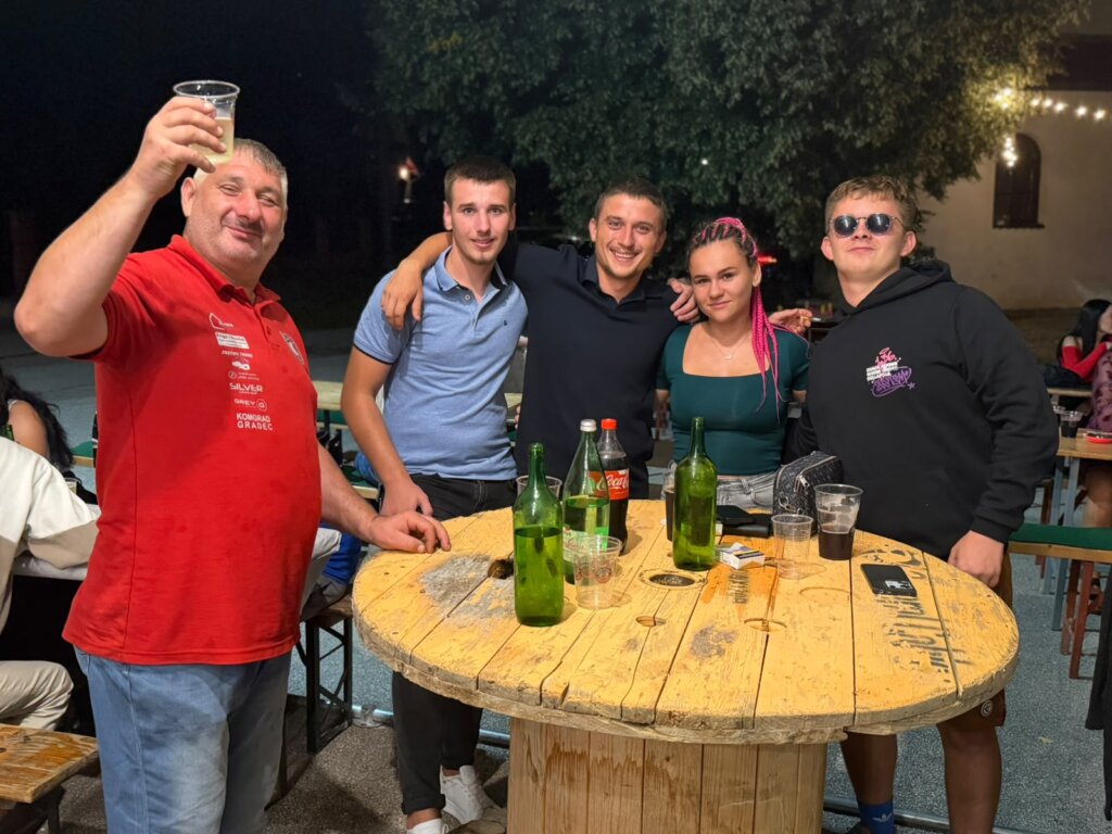 PHOTO 2026 08 22 22 14 28