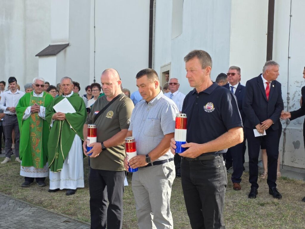 Sveti Martin spomen ploca