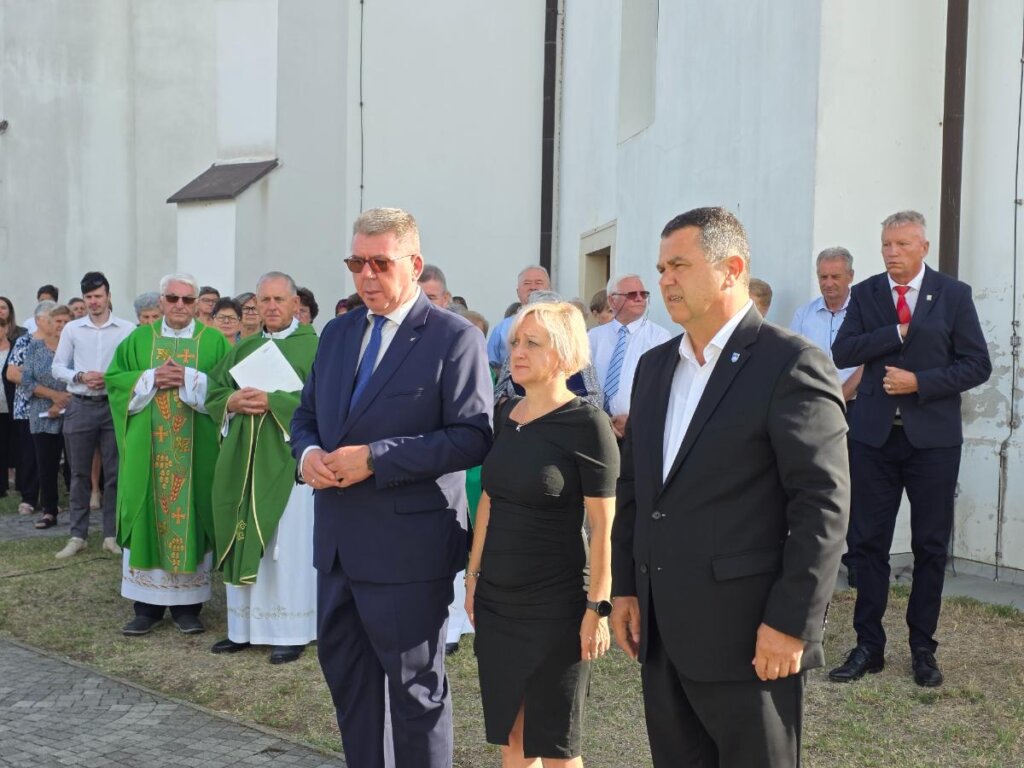 Sveti Martin spomen ploca