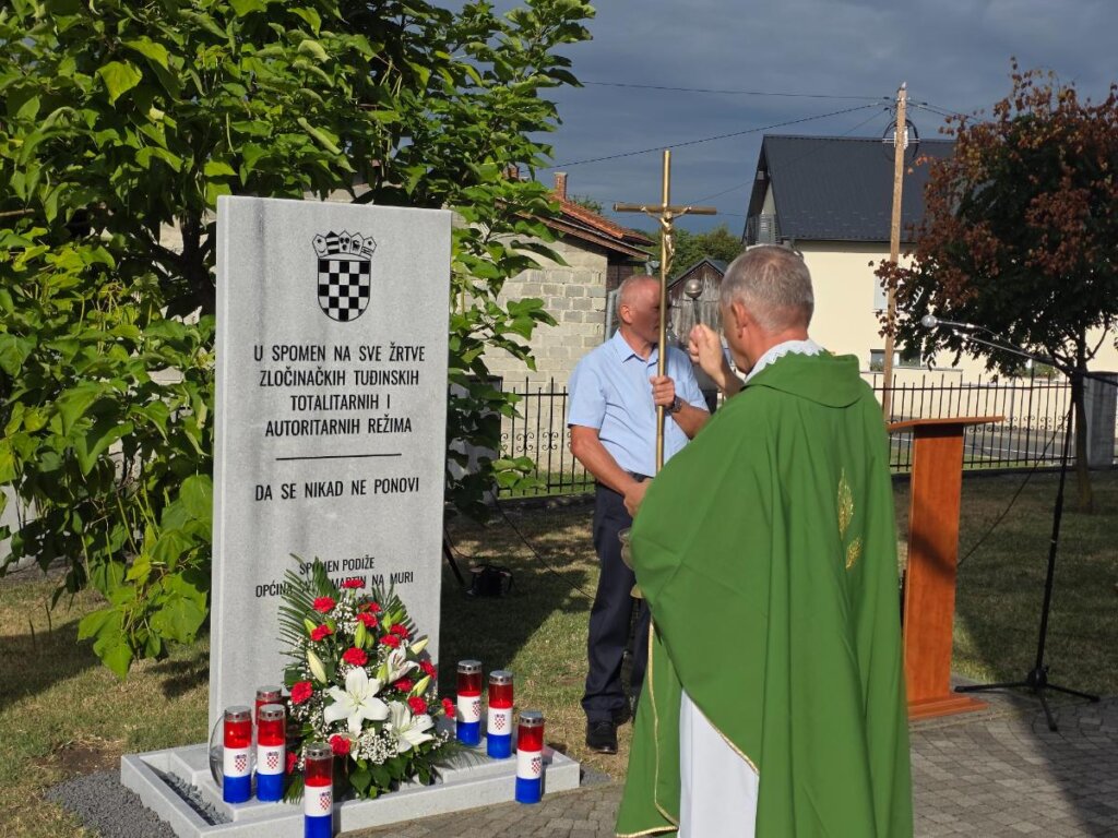 Sveti Martin spomen ploca