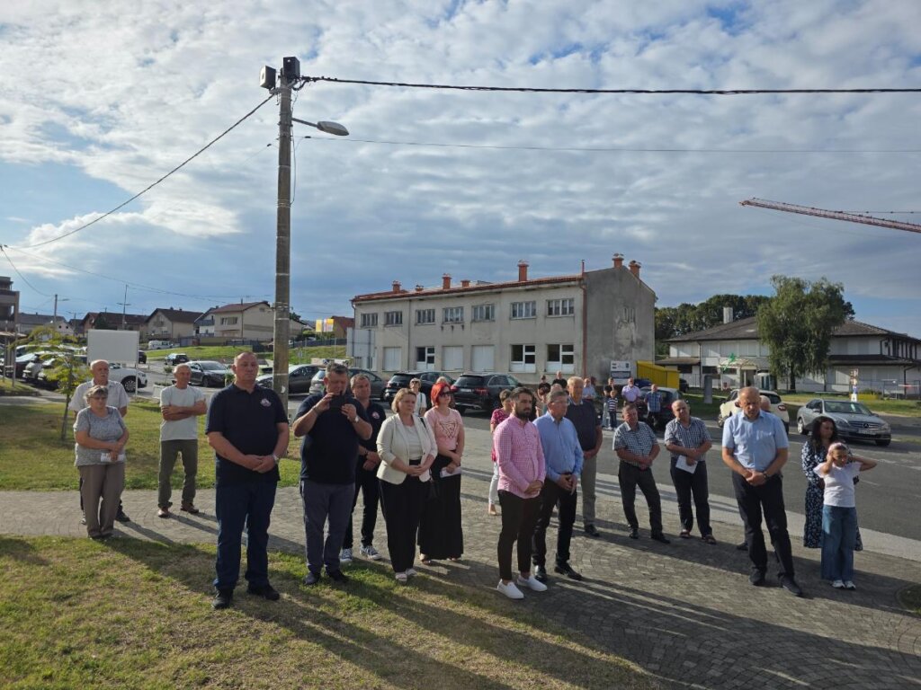 Sveti Martin spomen ploca