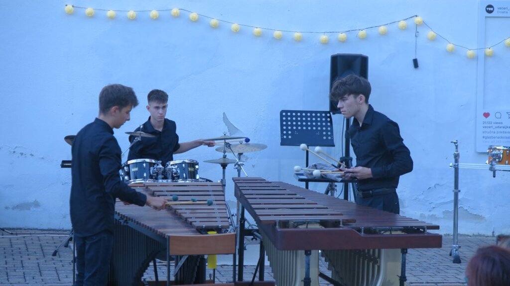 16VUK