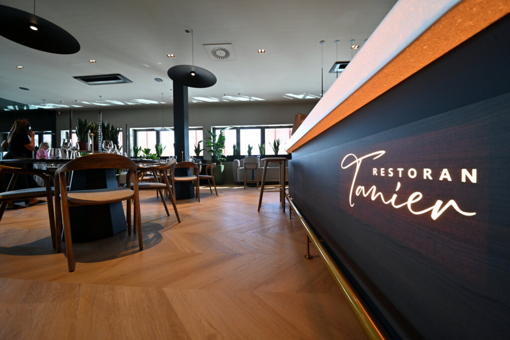 Gradska kavana i restoran Tanier, Križevci KTC (16)
